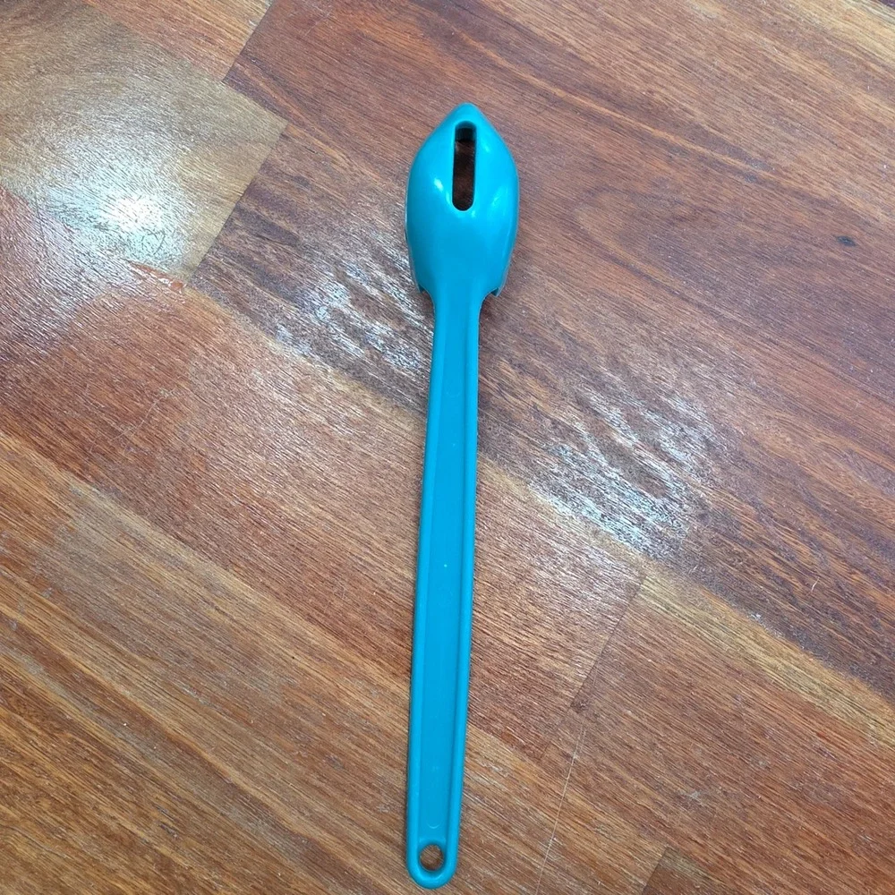 Unbranded vibrant teal